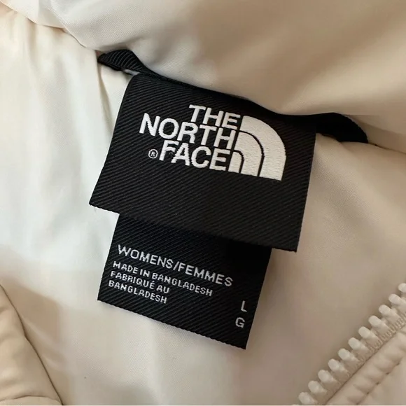 The North Face Women’s Aconcagua 3 Vest
Color: White Dune - Picture 8 of 16